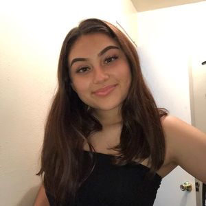 Meet your Posher, Leslie